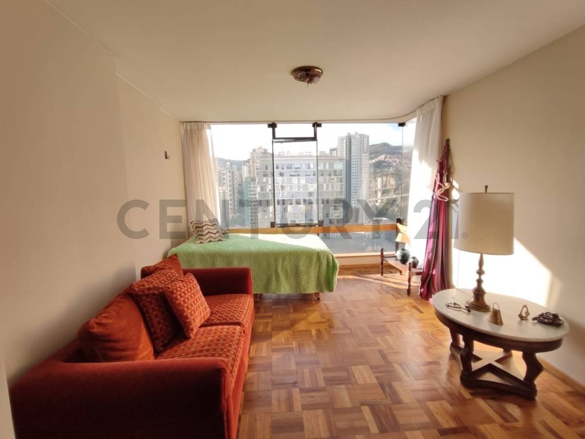 Departamento en San Jorge en La Paz 2 dormitorios 3 baños 1 parqueos Foto 11