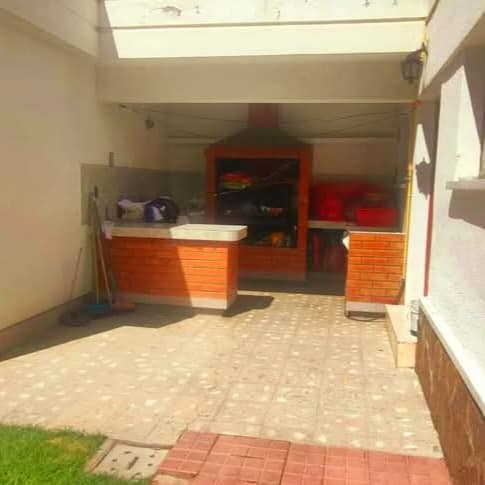Casa en VentaIrpavi 7 dormitorios 5 baños 3 parqueos Foto 4