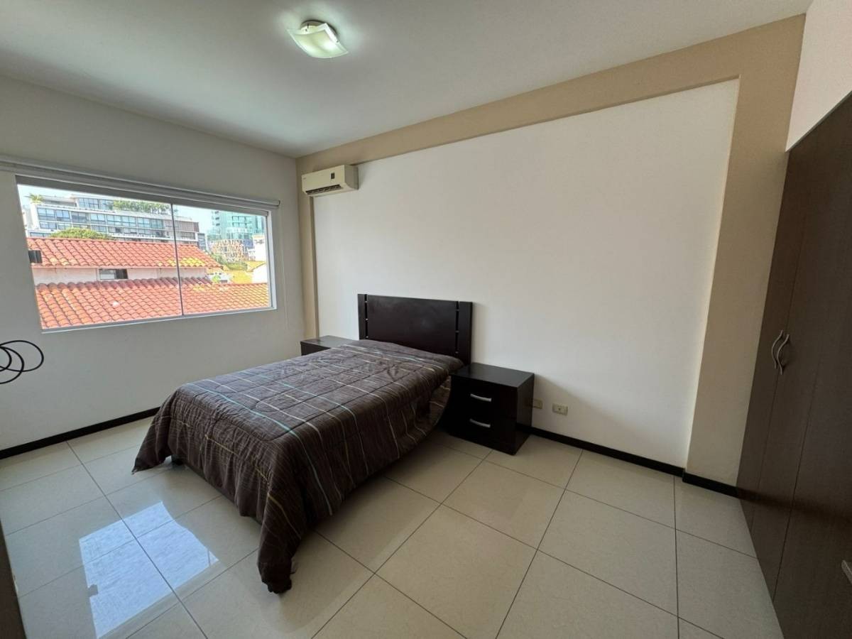 Departamento en Equipetrol en Santa Cruz de la Sierra 2 dormitorios 3 baños 1 parqueos Foto 5