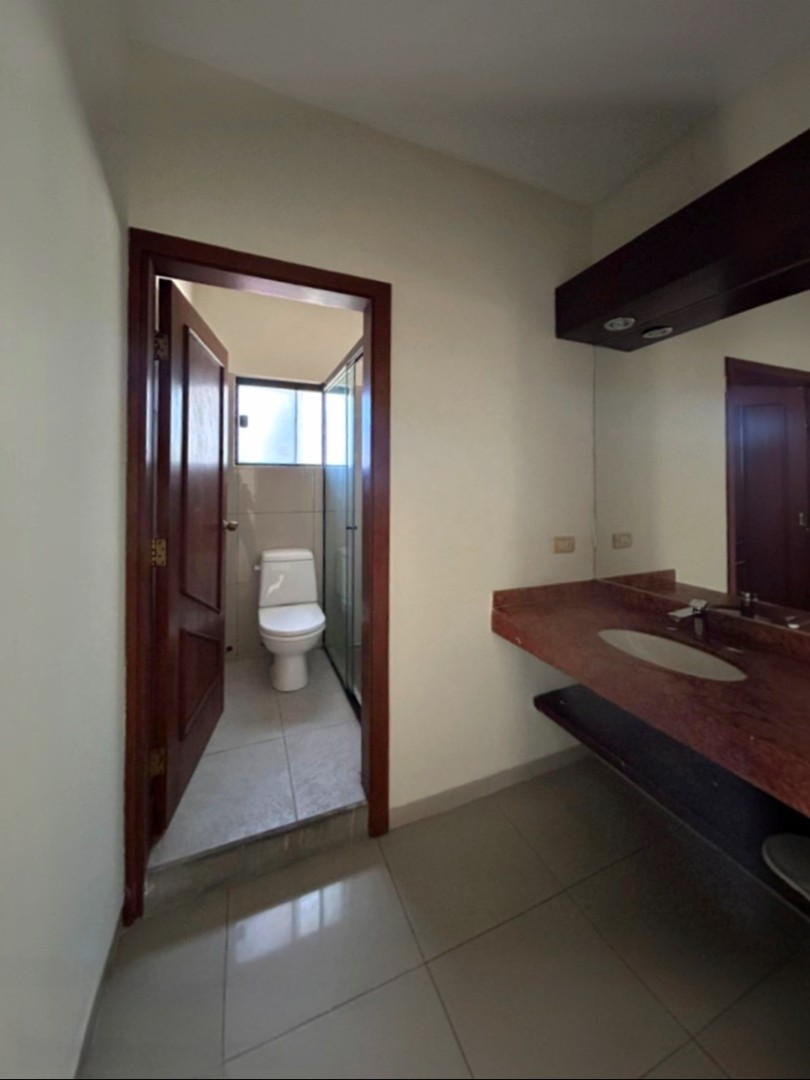 En Alquiler a $us 1,500 Foto 17