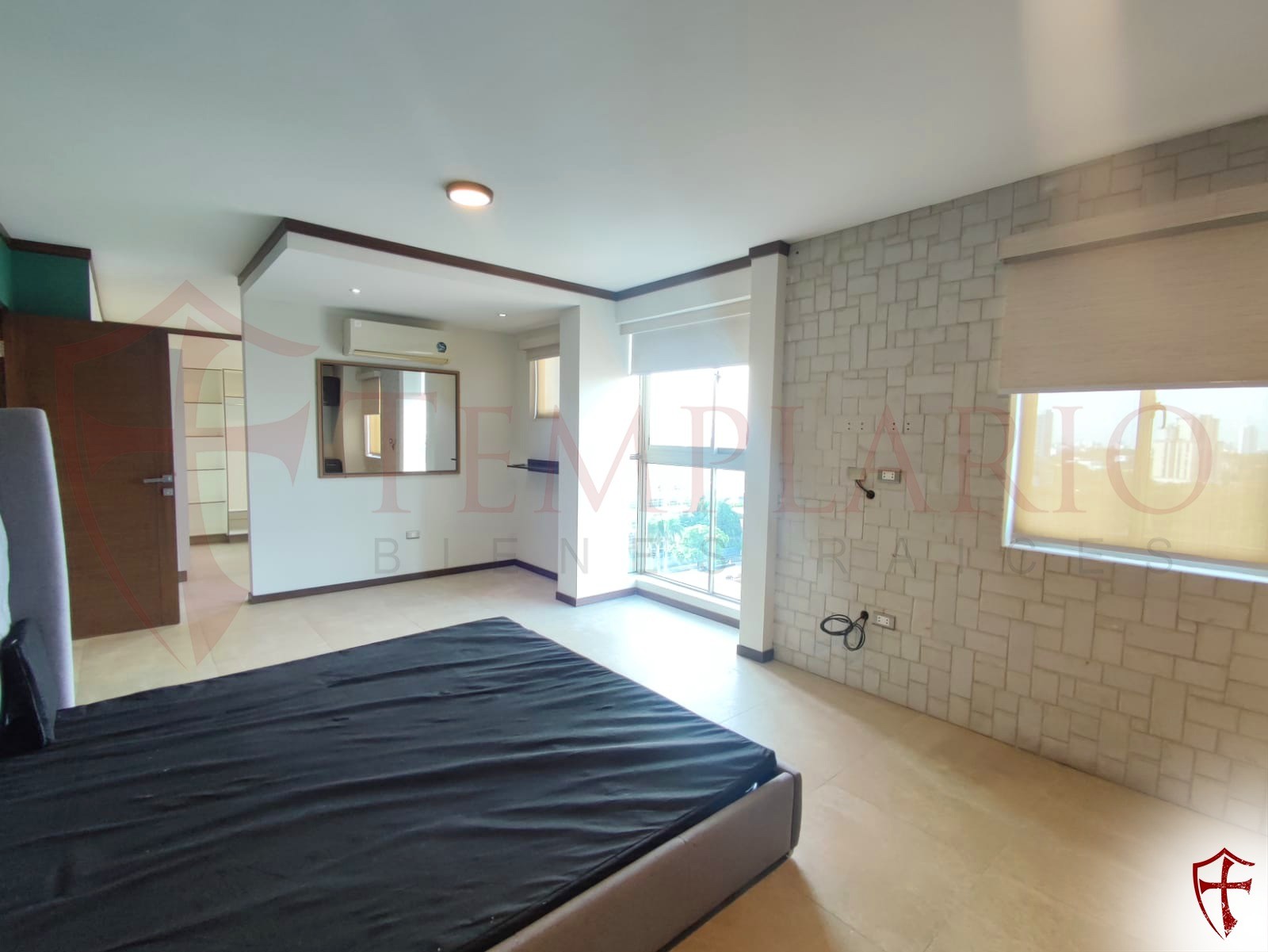 Departamento en VentaEquipetrol sobre Av san Martin edificio torre  Foto 2