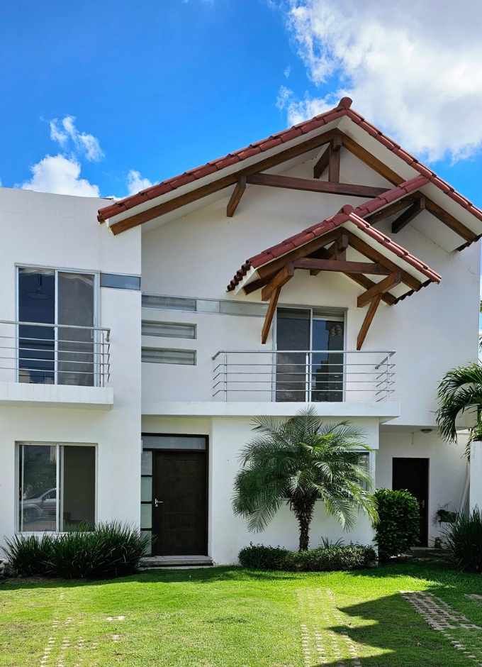 Casa en Entre 5to y 6to anillo Norte en Santa Cruz de la Sierra 3 dormitorios 3 baños 2 parqueos Foto 1