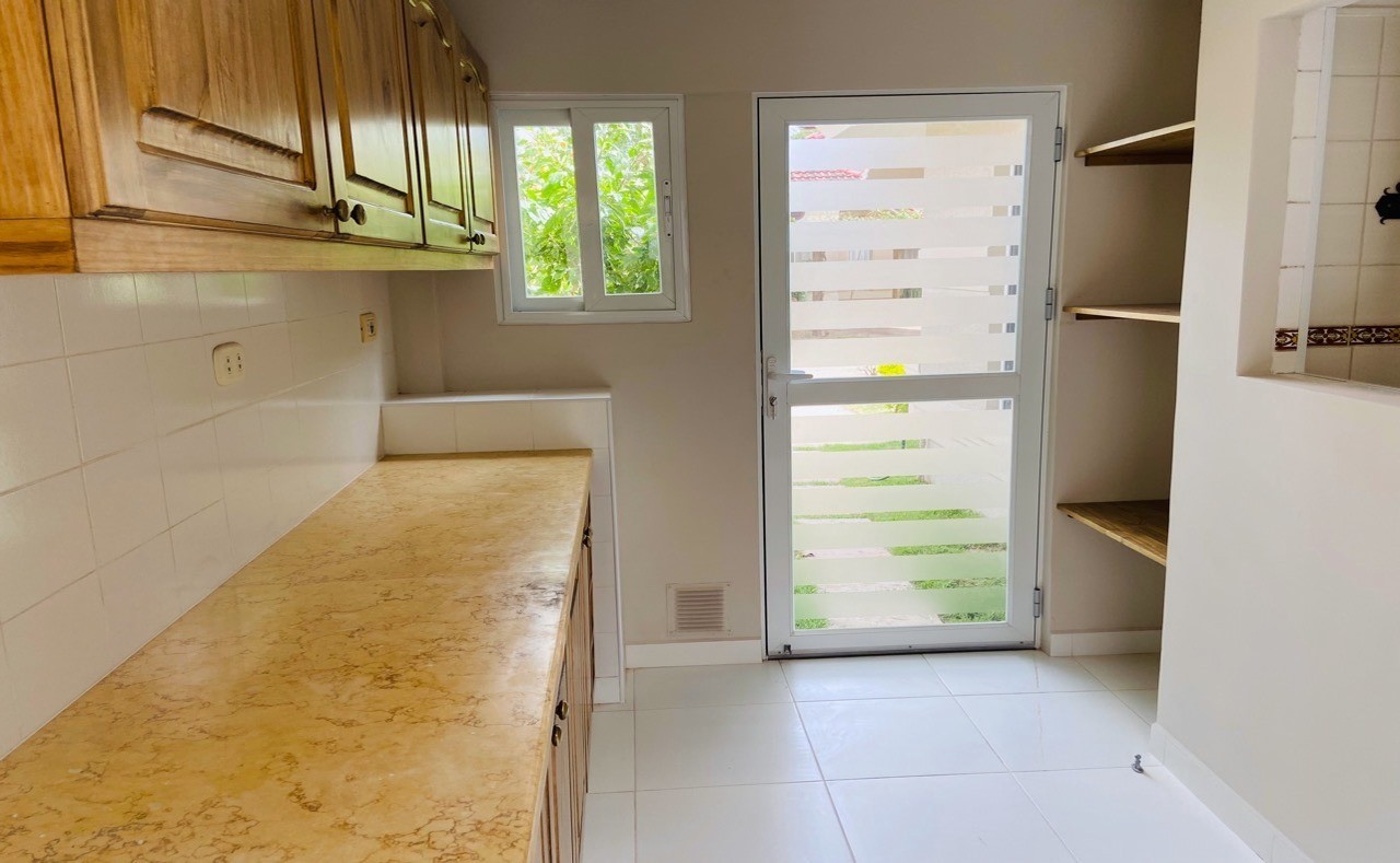 Casa en Entre 4to y 5to anillo Oeste en Santa Cruz de la Sierra 3 dormitorios 3 baños 2 parqueos Foto 10