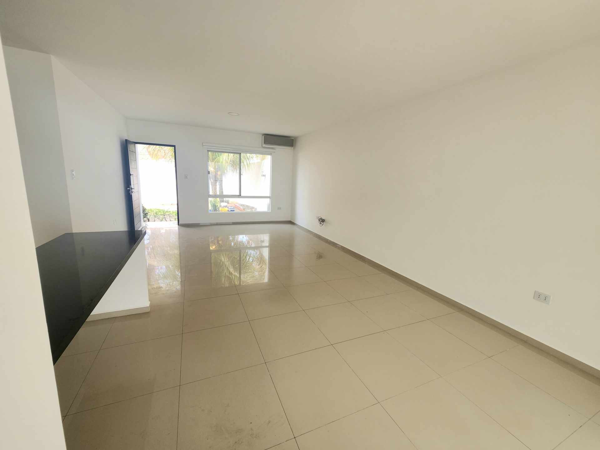 Casa en Entre 6to y 7mo anillo Oeste en Santa Cruz de la Sierra 3 dormitorios 2 baños 2 parqueos Foto 14
