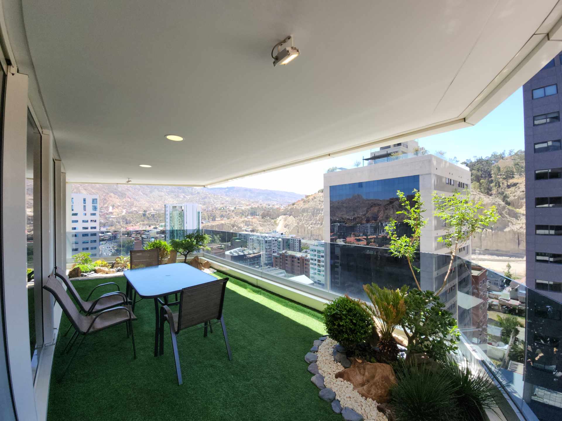 Departamento en Calacoto en La Paz 3 dormitorios 5 baños 1 parqueos Foto 23