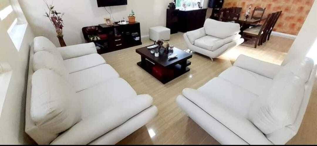 Casa en Sacaba en Cochabamba 3 dormitorios 3 baños 2 parqueos Foto 12