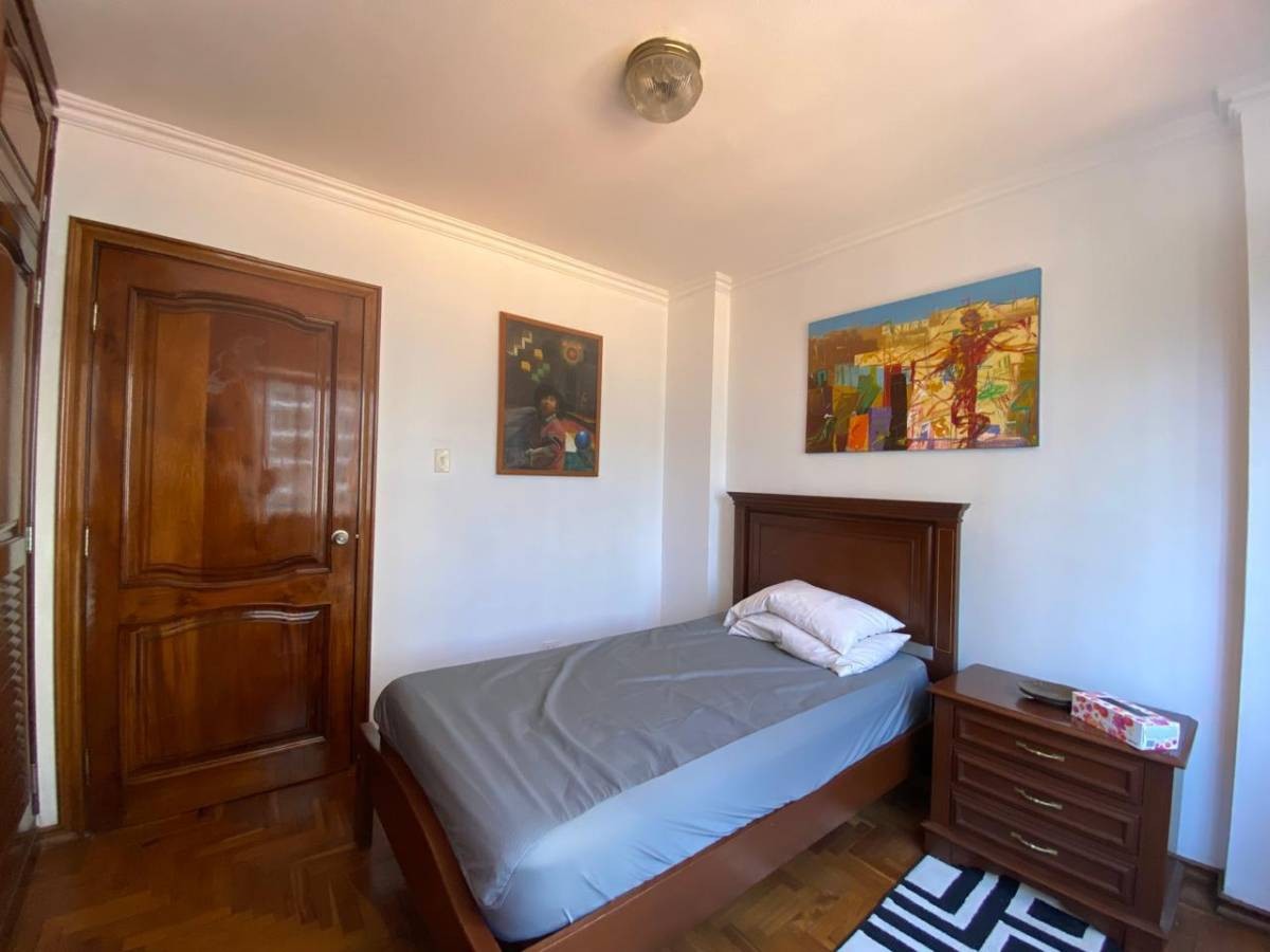 Departamento en San Jorge en La Paz 4 dormitorios 4 baños 1 parqueos Foto 5