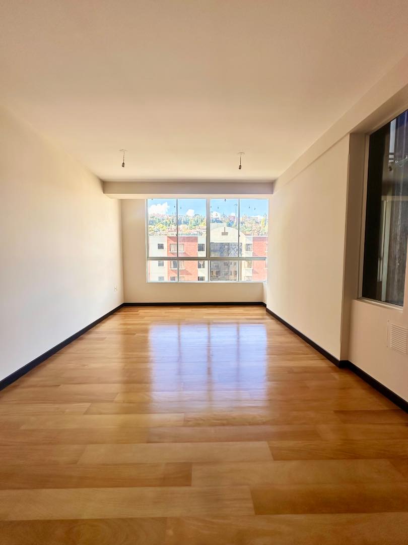 Departamento en AnticréticoObrajes, Av. Hernando Siles  Foto 1