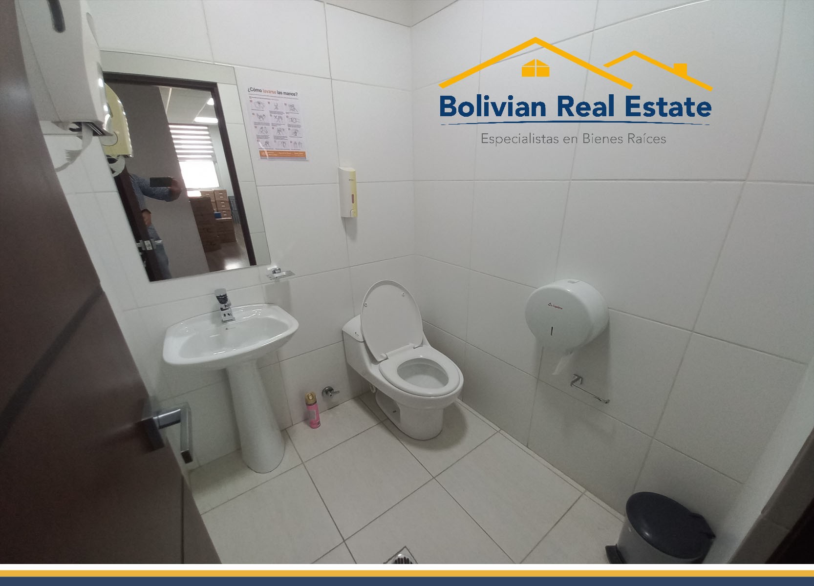 Oficina en AlquilerCALACOTO EN EXCELENTE UBICACIÓN, OFICINA EN VENTA 1 dormitorios 3 baños 2 parqueos Foto 8