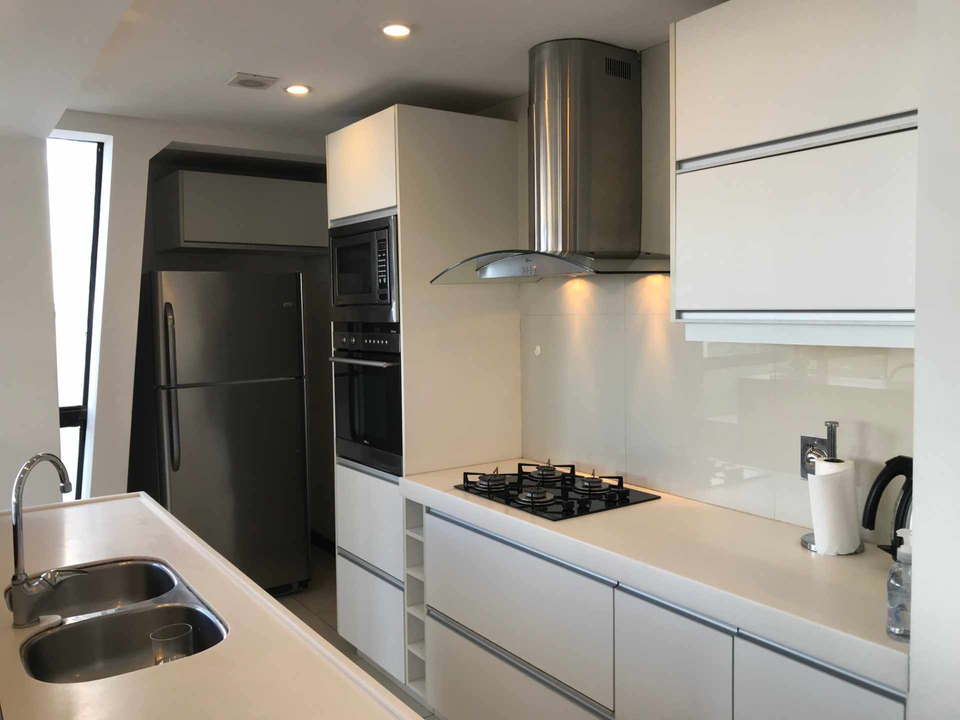 Departamento en AlquilerCondominio Fragata, Equipetrol, 2do. y 3er. Anillo, sobre Av. San Martín, próximo a Colegio Alemán.  Foto 4