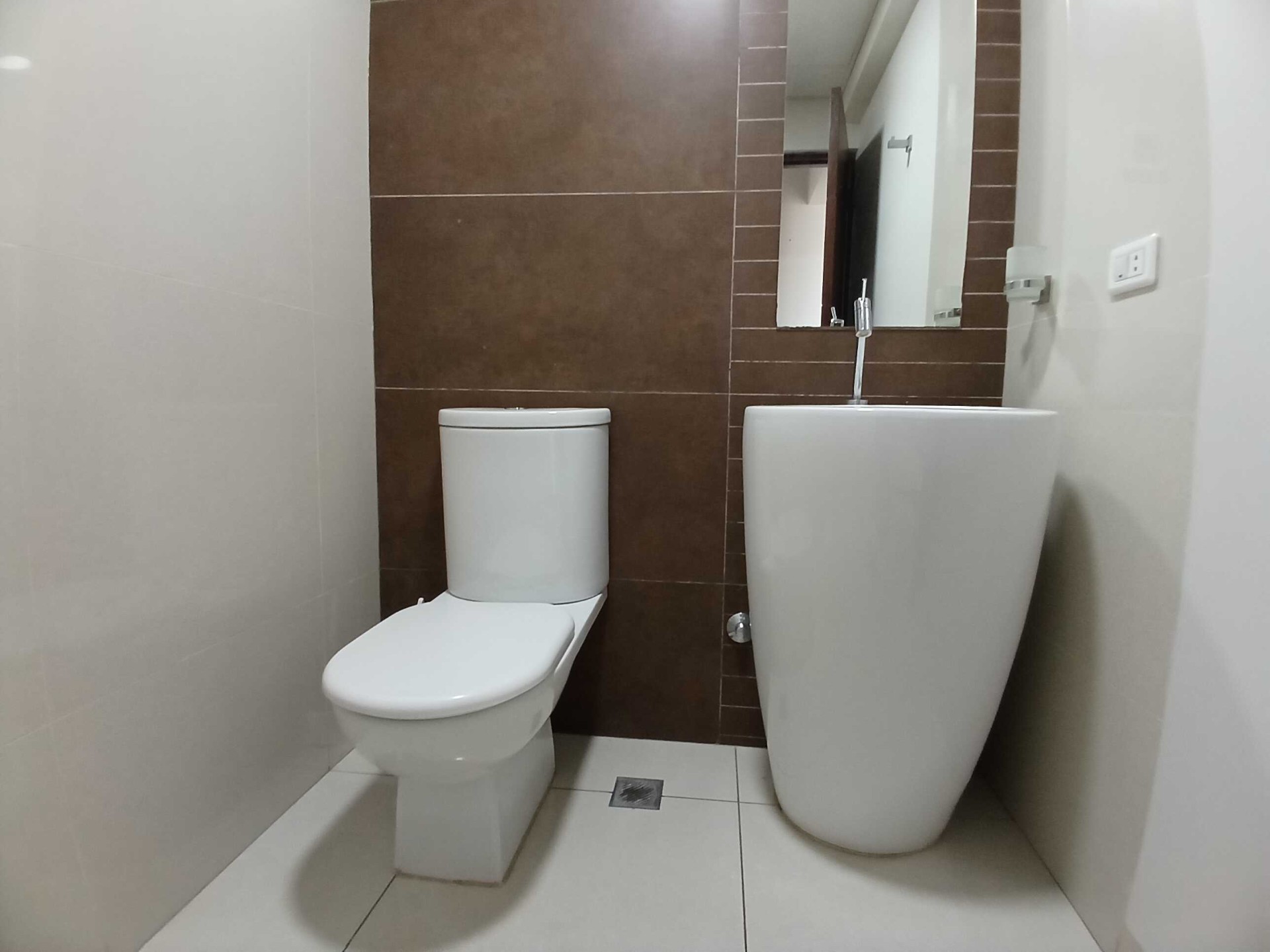 Departamento 📢 ALQUILER DPTO EN COND. CURUPAU – AV. PARAGUA Foto 13