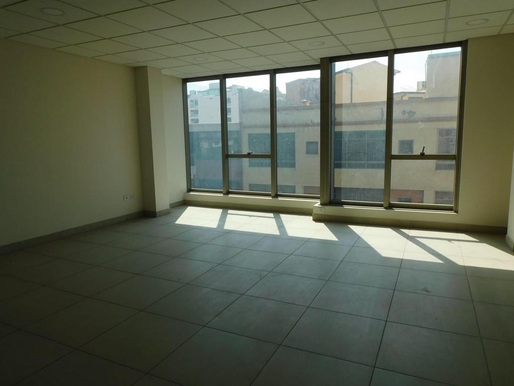 Oficina en AlquilerAV. HEROINAS Y AV. SAN MARTIN 1 dormitorios 1 baños  Foto 11