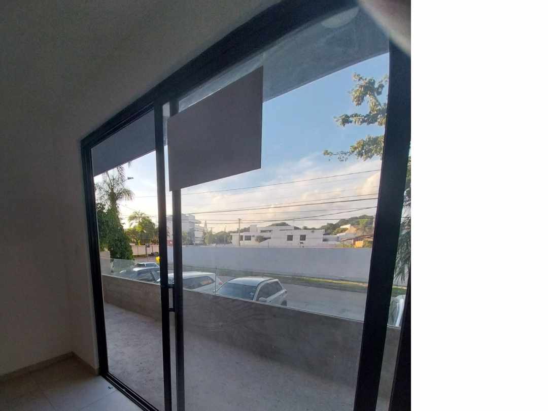 Oficina Av. Banzer entre 2dony 3er anillo Foto 11