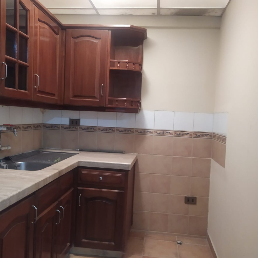 Departamento en AlquilerAvenida Oquendo esquina venezuela  1 dormitorios 1 baños  Foto 5