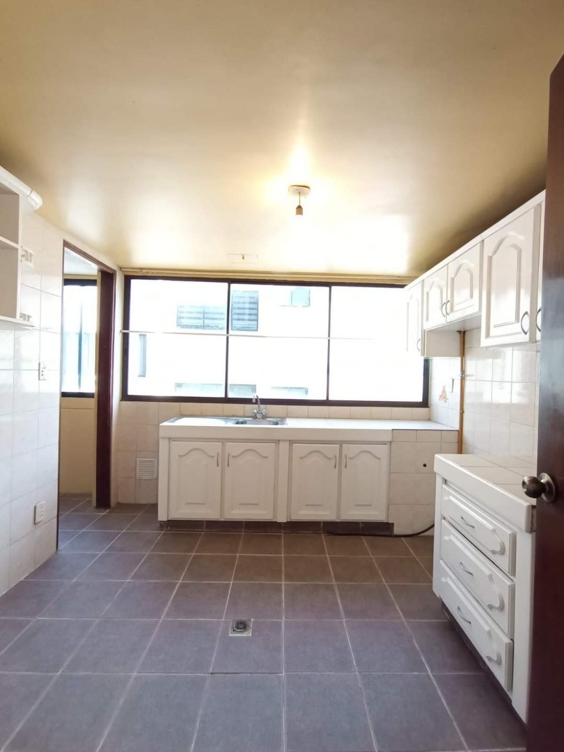 Departamento en Irpavi en La Paz 3 dormitorios 4 baños 1 parqueos Foto 7