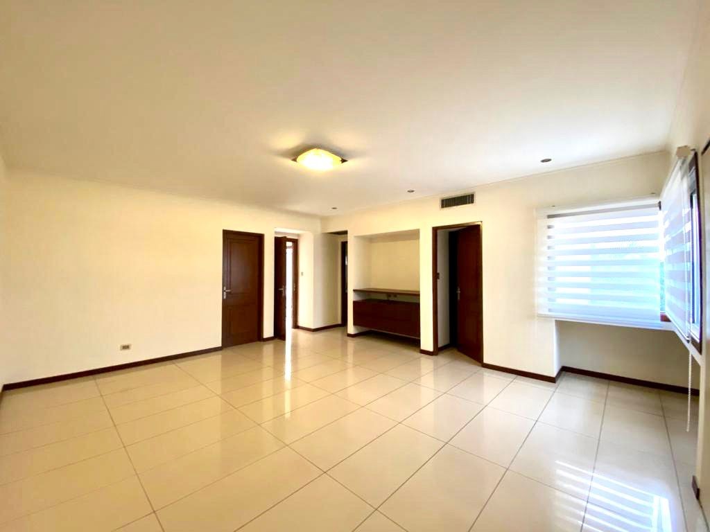 En Alquiler a Bs 12,800 Foto 4