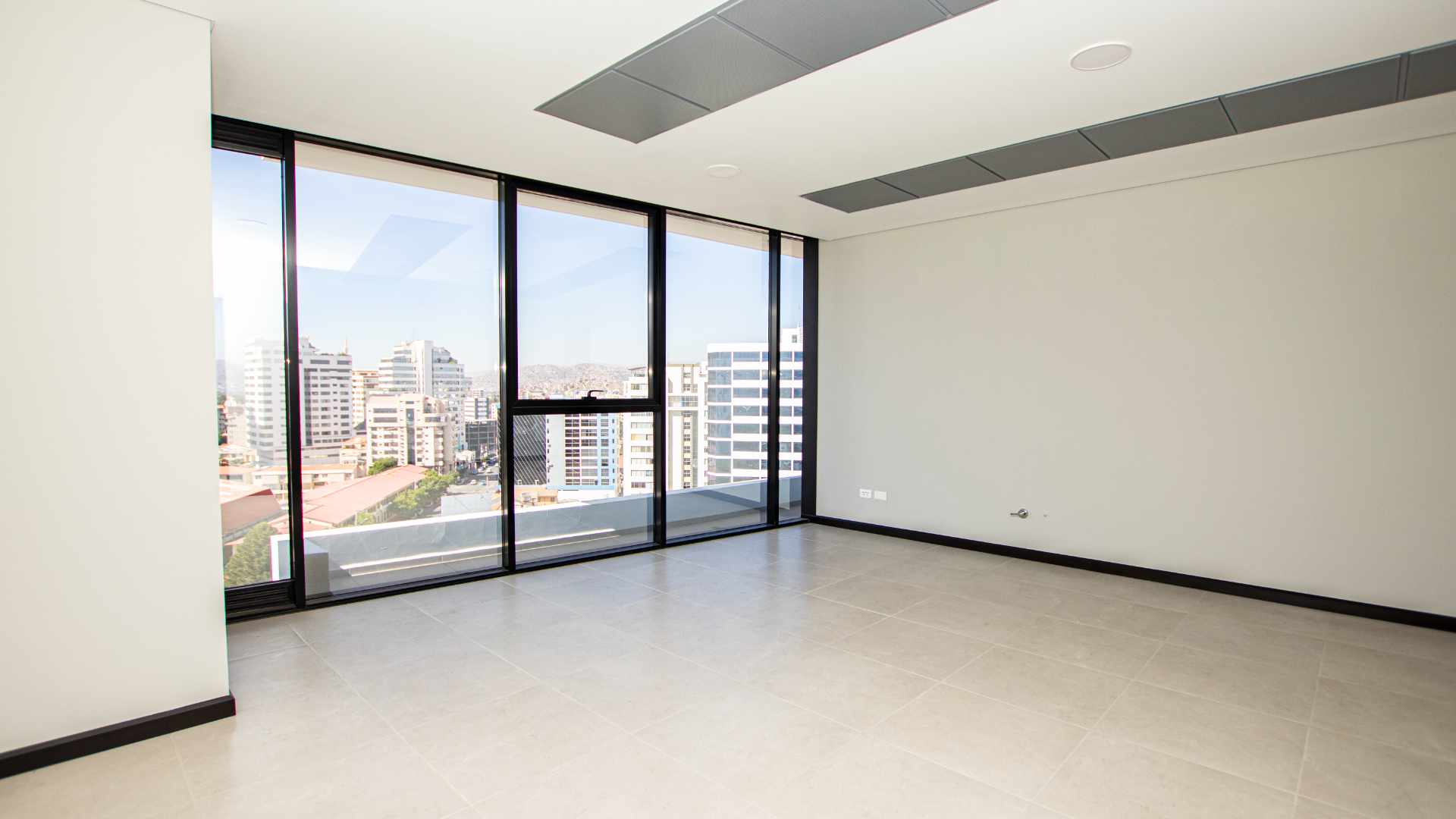 Oficina Plazuela Quintanilla - Av Papa Paulo Foto 4