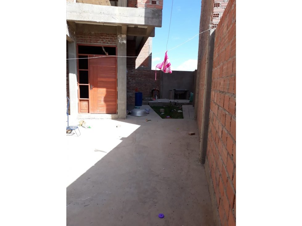 Departamento en Condebamba en Cochabamba 6 dormitorios 6 baños 4 parqueos Foto 3