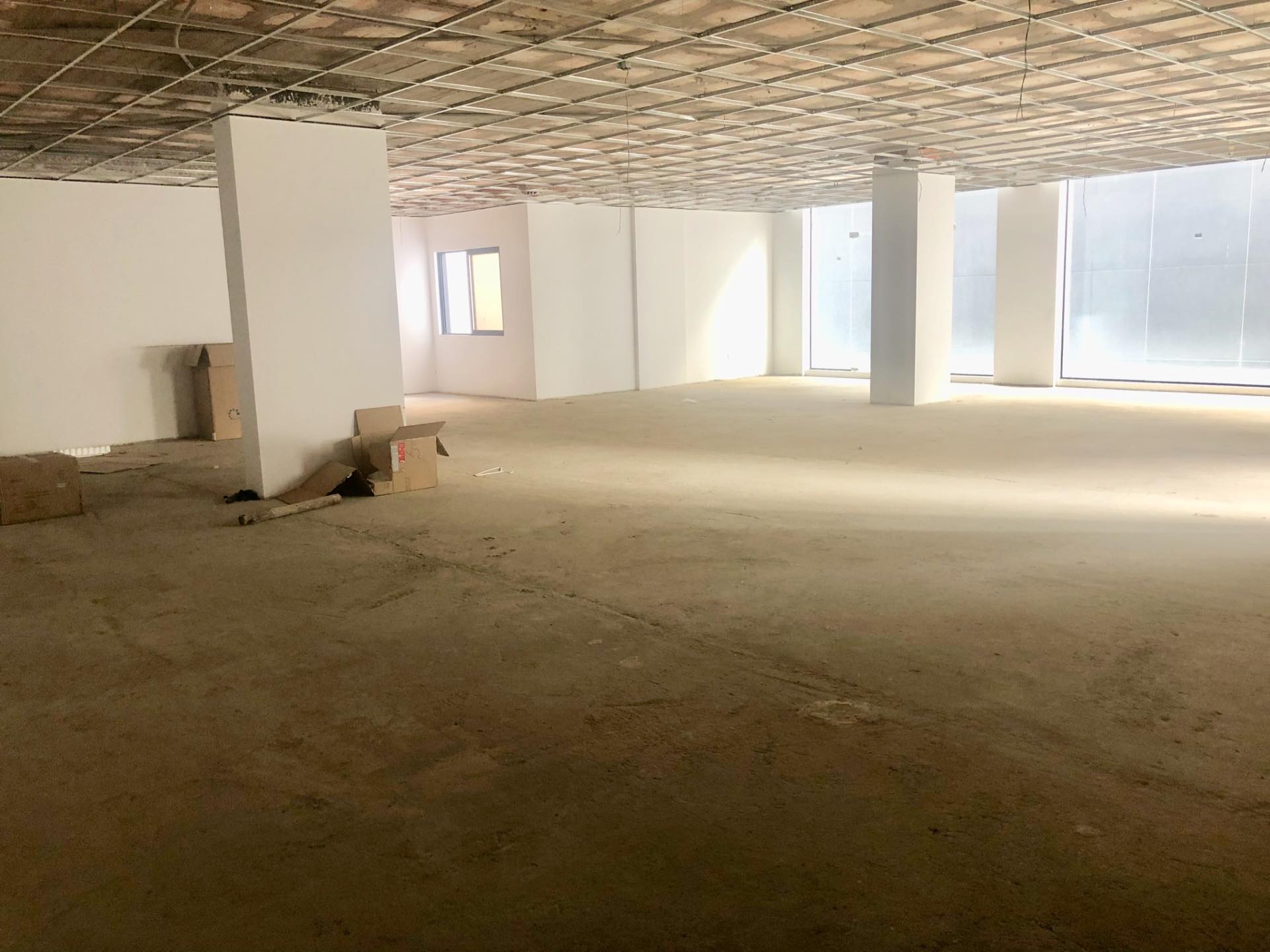 Local comercial en AnticréticoMODERNO Y ESPACIOSO LOCAL Foto 1