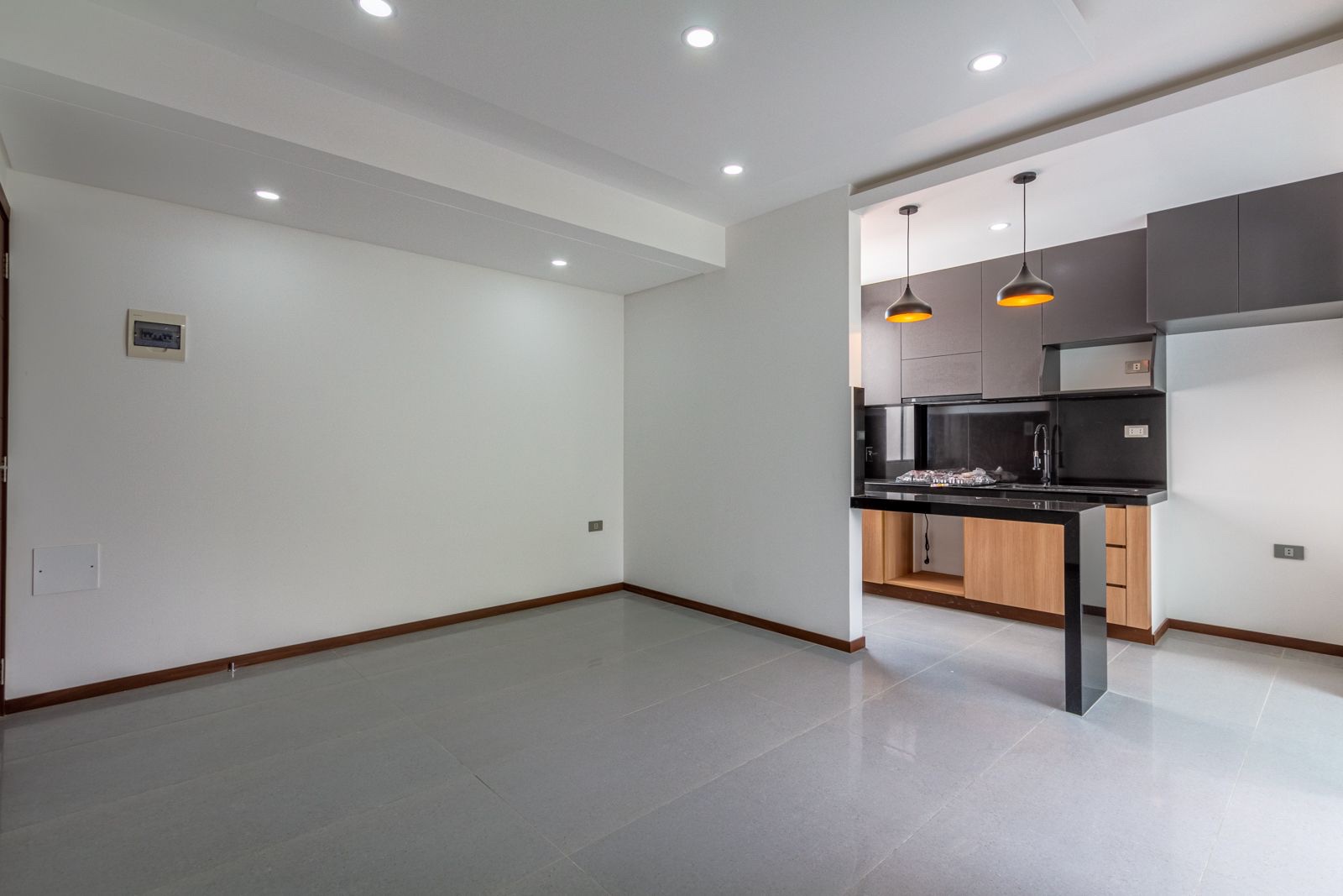 Departamento en Entre 2do y 3er anillo Norte en Santa Cruz de la Sierra 1 dormitorios 2 baños  Foto 5