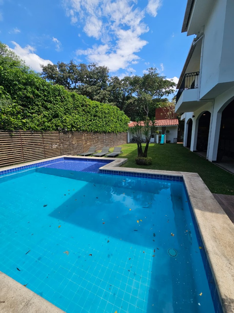 Casa en VentaCondominio La Floresta, Av. Pirai entre 4to y 5to anillo Foto 12