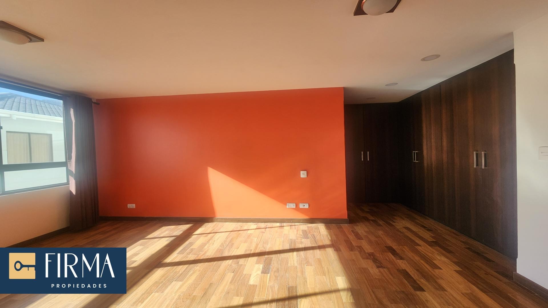Departamento en AlquilerDEPARTAMENTO EN ALQUILER, ACHUMANI CALLE 40 3 dormitorios 4 baños 1 parqueos Foto 4