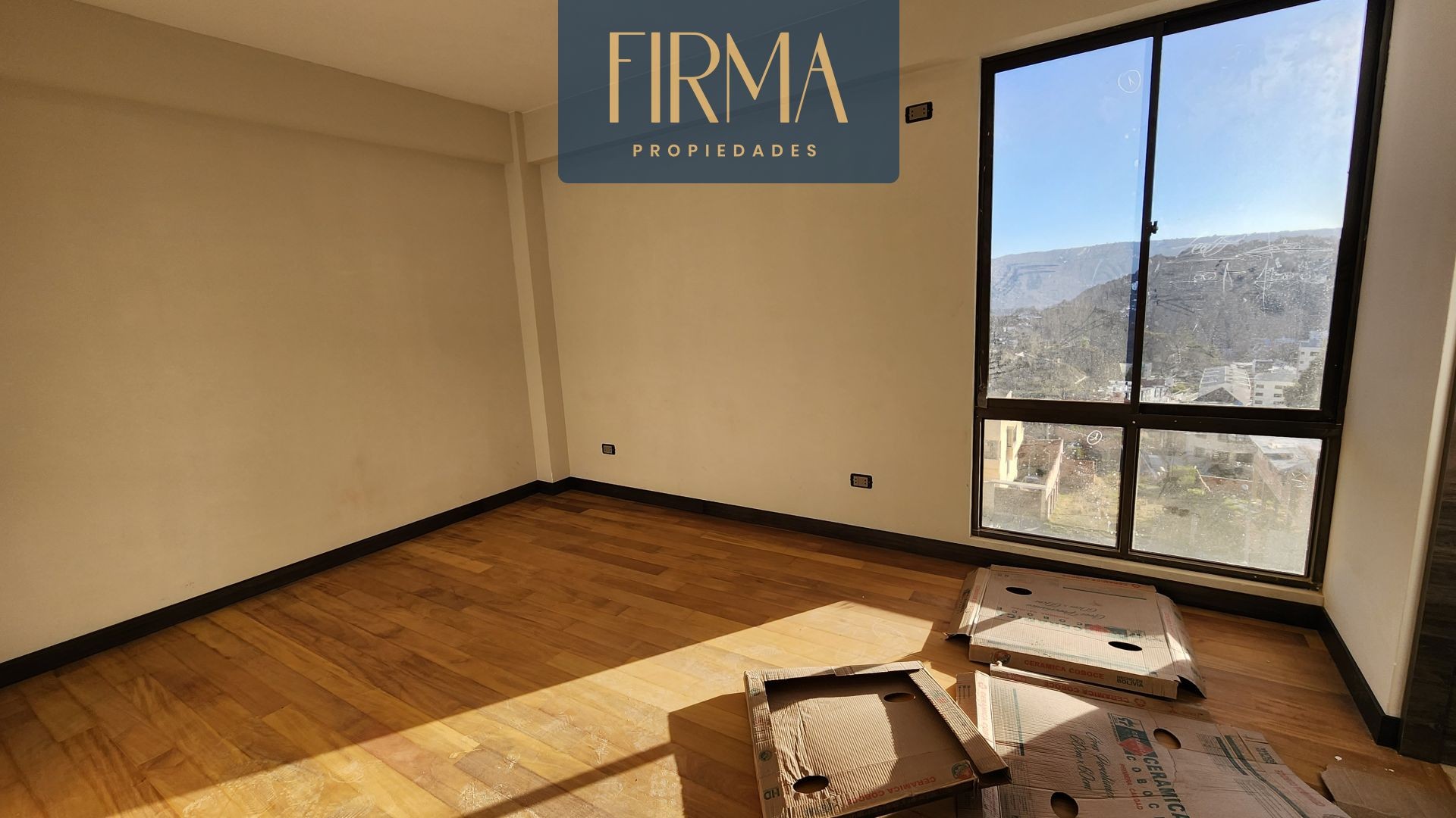 Casa en Achumani en La Paz 4 dormitorios 5 baños 2 parqueos Foto 22