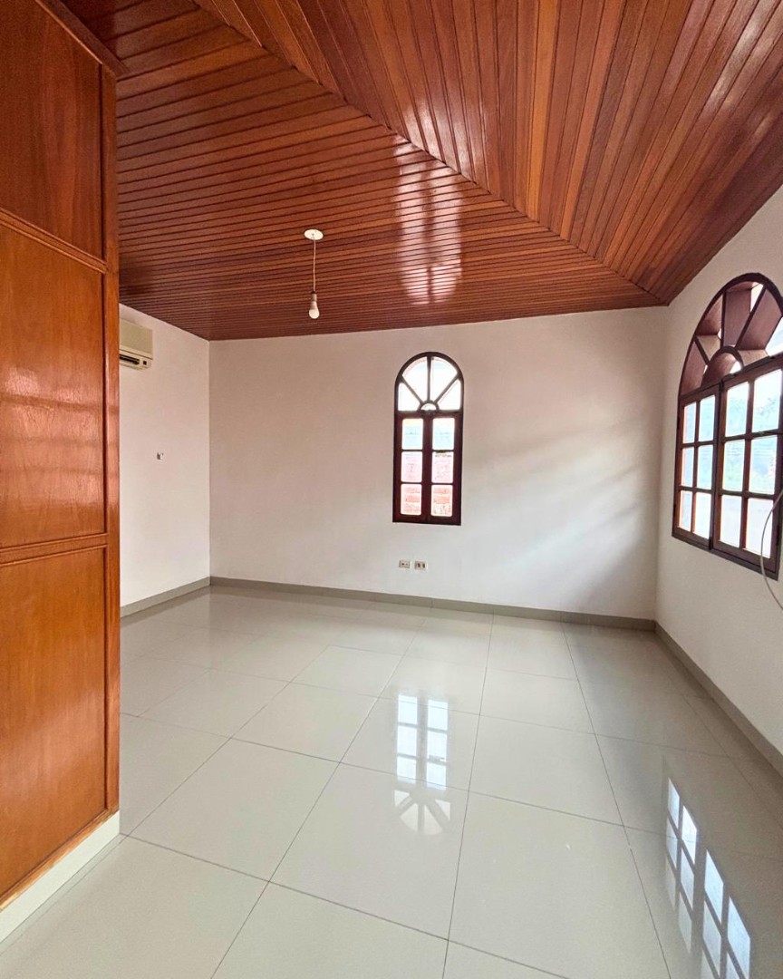 Casa Av. Ana Barba 277 (entre 1er y 2do anillo)  Foto 2