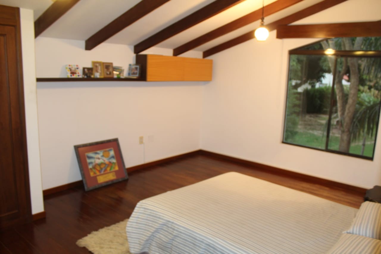 Casa en Urubó en Santa Cruz de la Sierra 4 dormitorios 4 baños 6 parqueos Foto 10