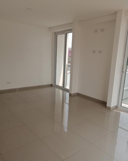 Departamento CONDOMINIO SAN FRANSISCO NORTE - AV. BANZER entre 2do y 3er anillo Foto 5