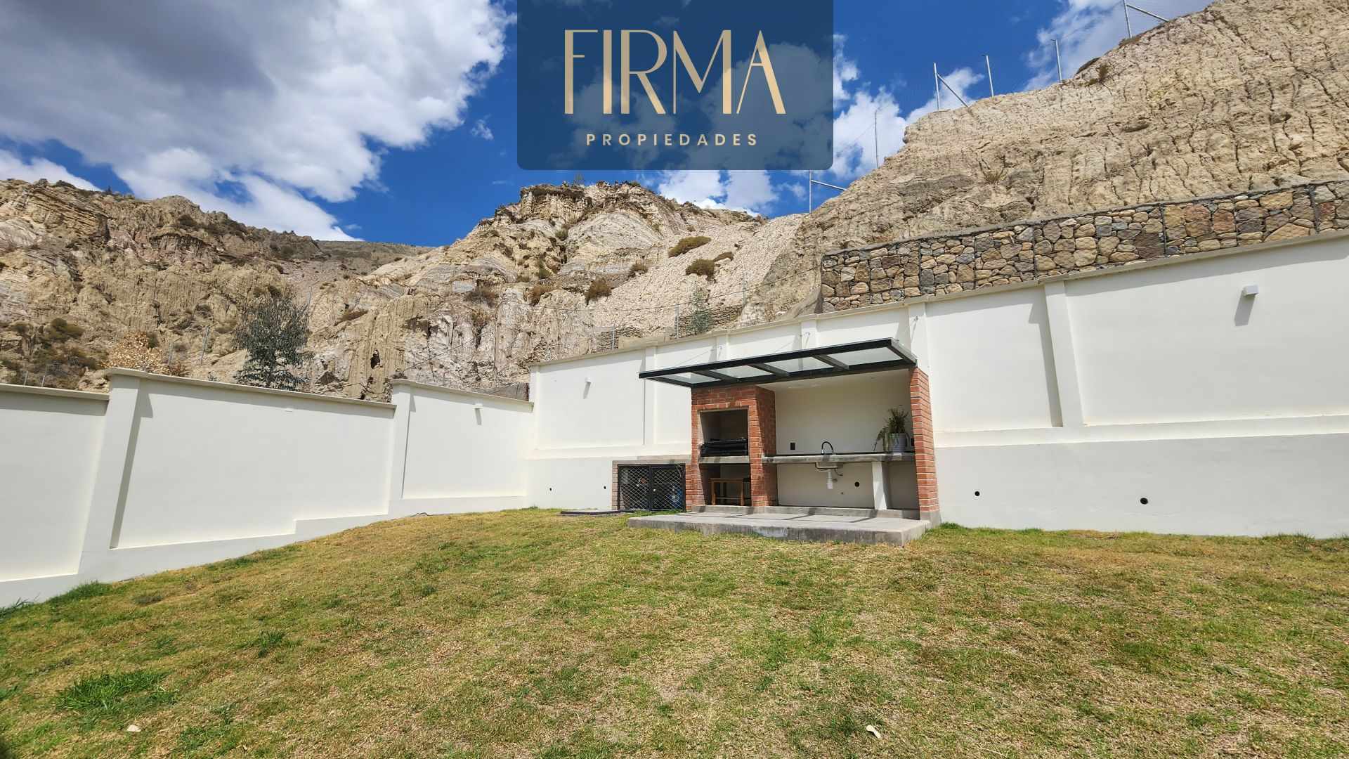 Casa en Mallasilla en La Paz 3 dormitorios 5 baños 2 parqueos Foto 9