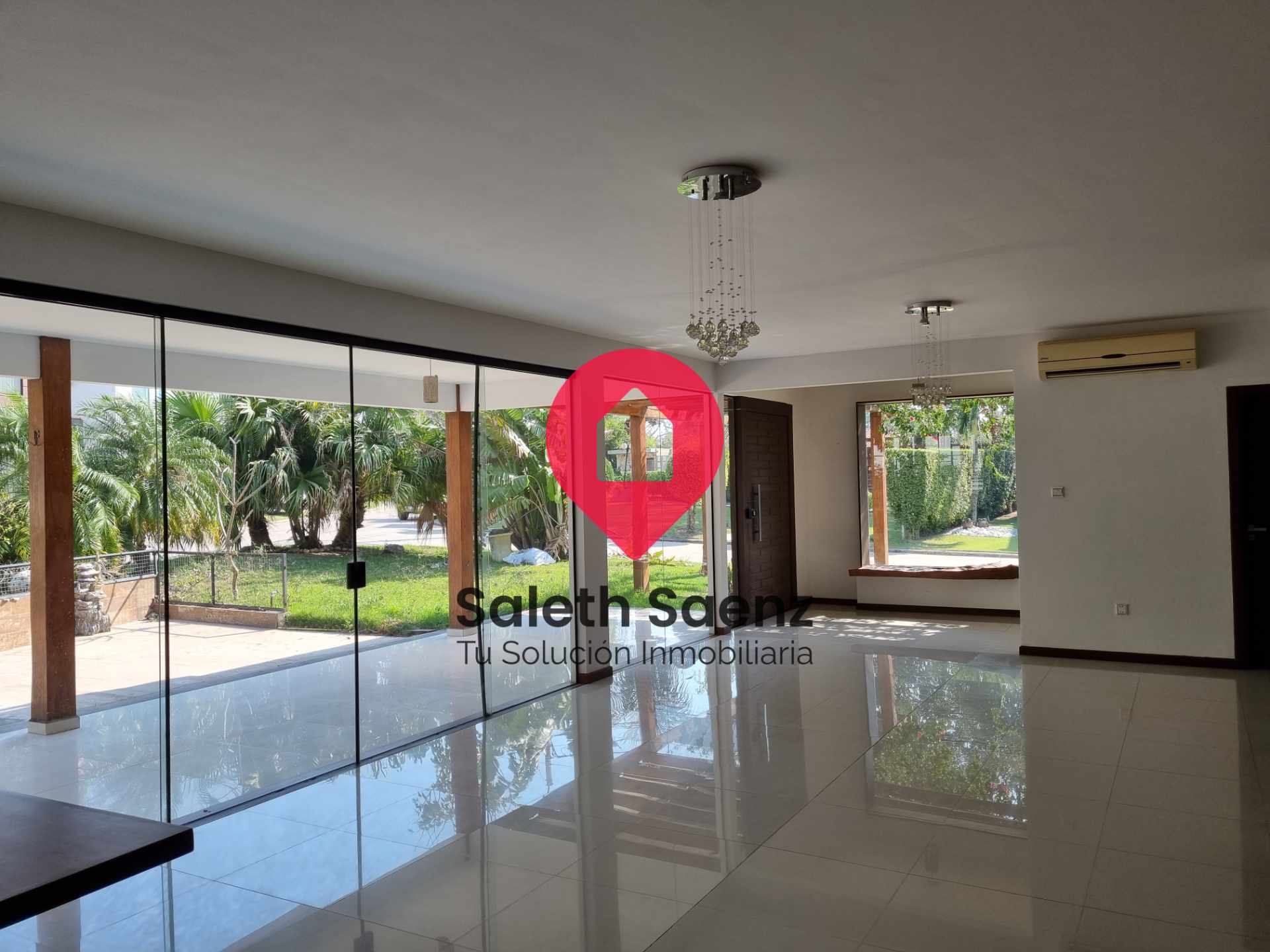 Casa en Colinas del Urubó en Santa Cruz de la Sierra 4 dormitorios 5 baños 3 parqueos Foto 9