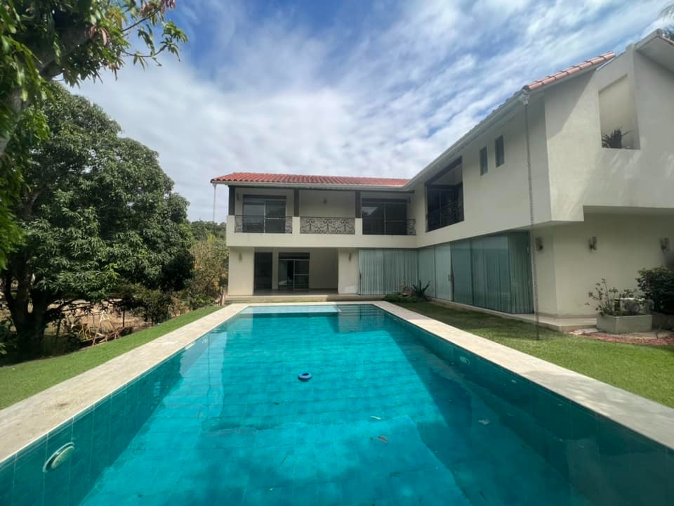 Casa en AlquilerCONDOMINIO JARDINES DEL URUBO  4 dormitorios 5 baños 3 parqueos Foto 25