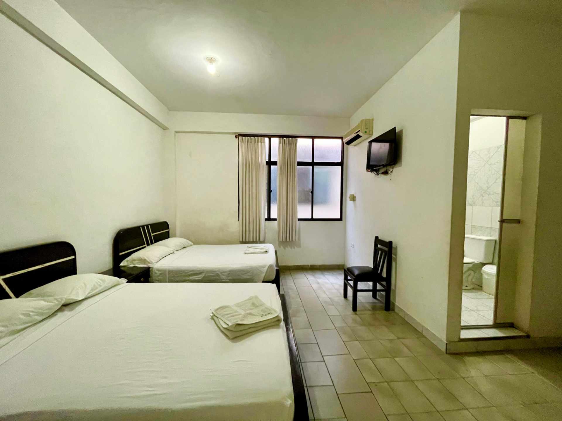 Edificio FRENTE A LA TERMINAL BIMODAL!! HOTEL ACTIVO EN VENTA!! Foto 6