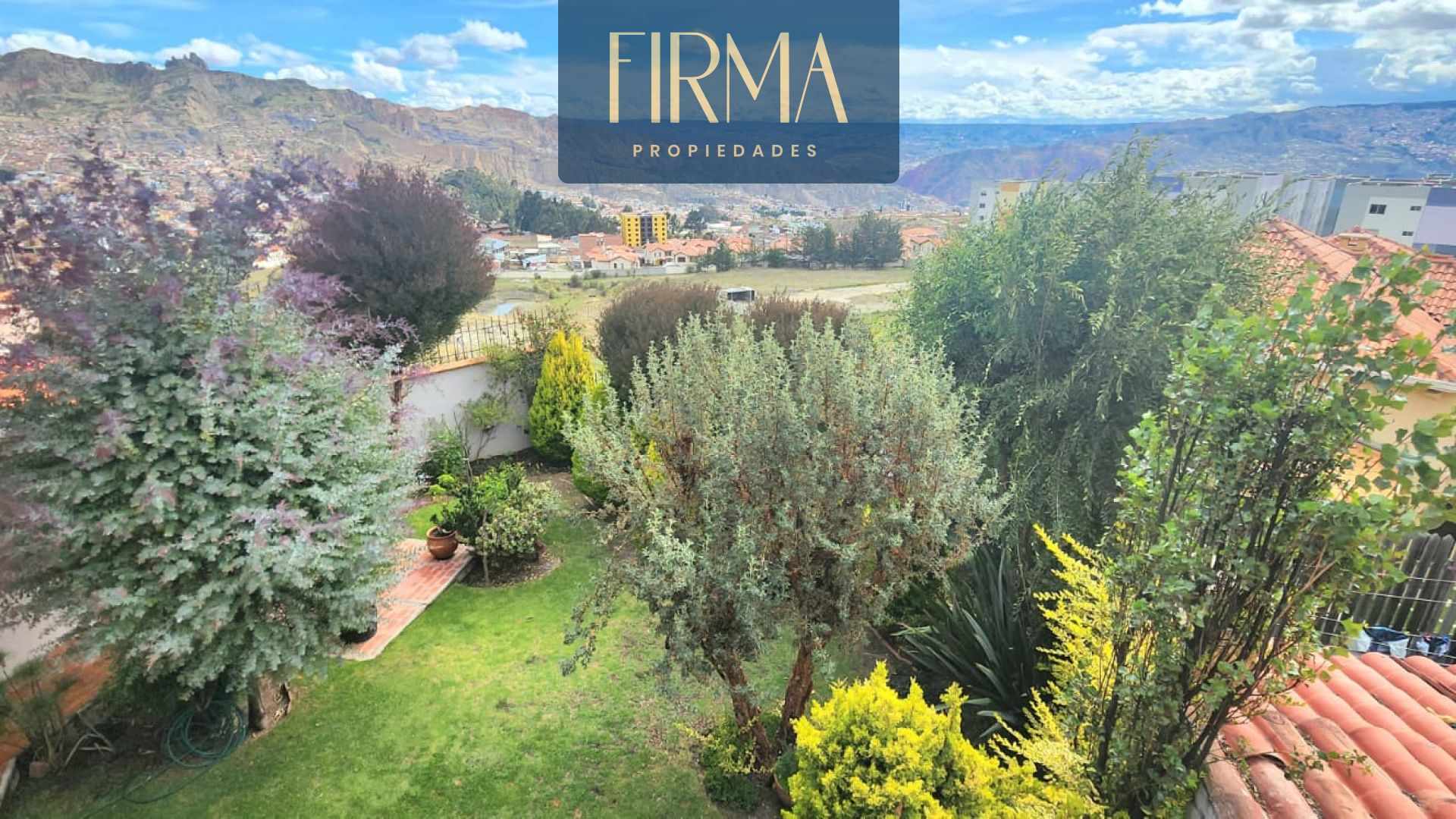 Casa en VentaLas Lomas de Achumani 3 dormitorios 3 baños 2 parqueos Foto 3