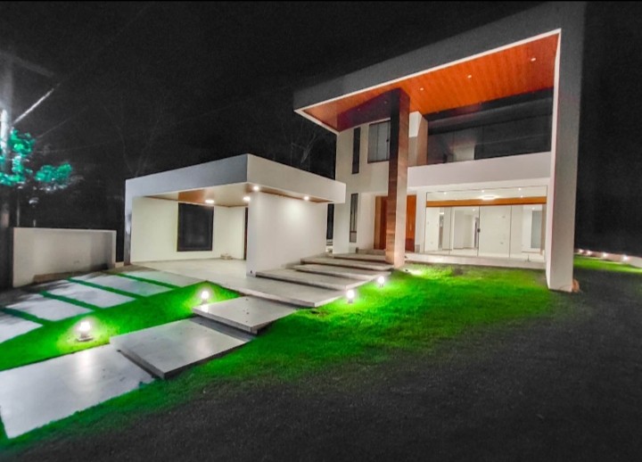 Casa En El Urubo Casa en Venta o en Alquiler  Foto 6