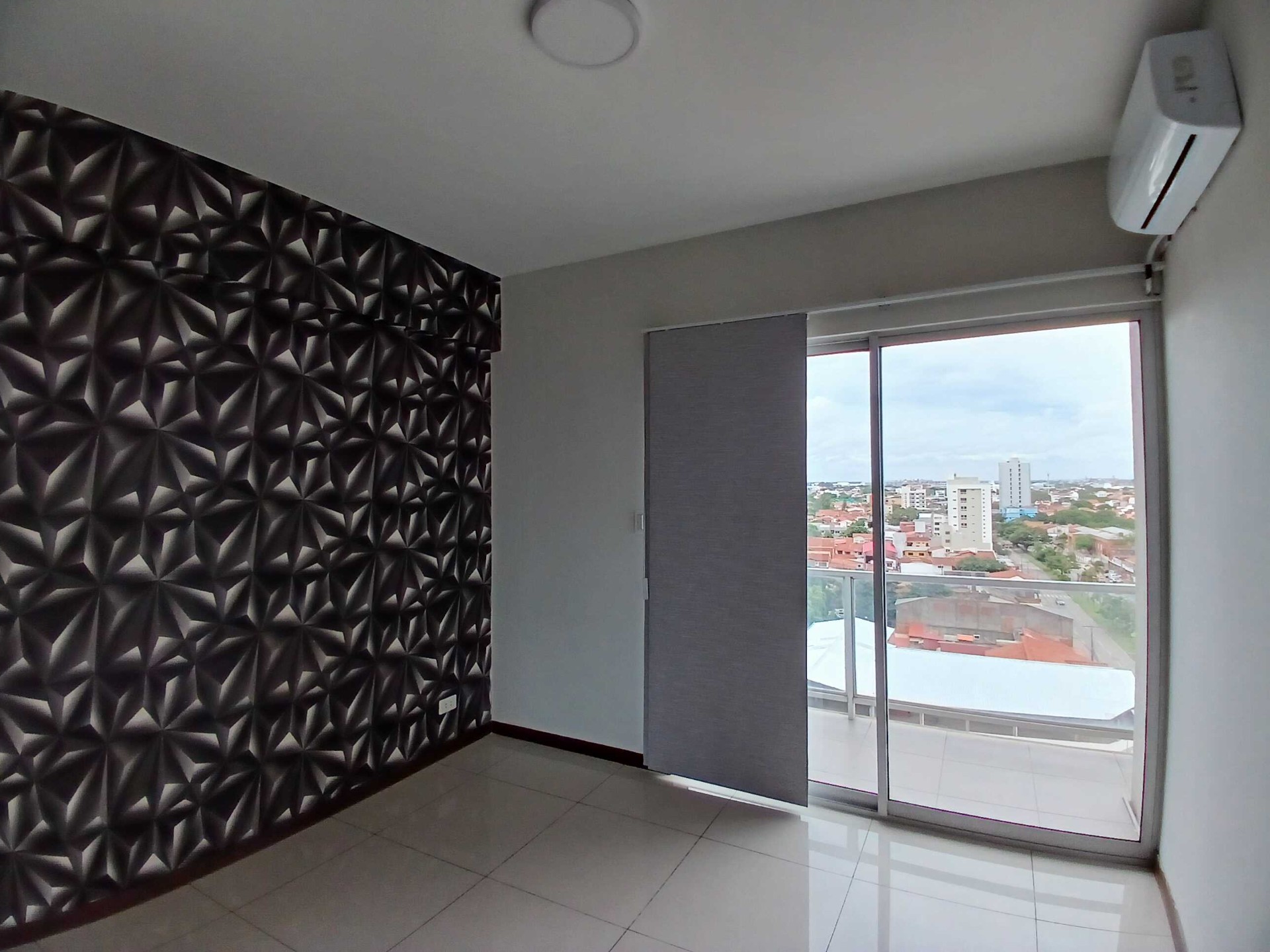 Departamento en AlquilerCOND. CURUPAU SOBRE AV. PARAGUA CASI 2º ANILLO 4 dormitorios 4 baños 1 parqueos Foto 11