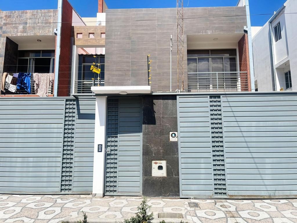 Casa AV VILLAZON km3 entrando la avenida chapare  Foto 1