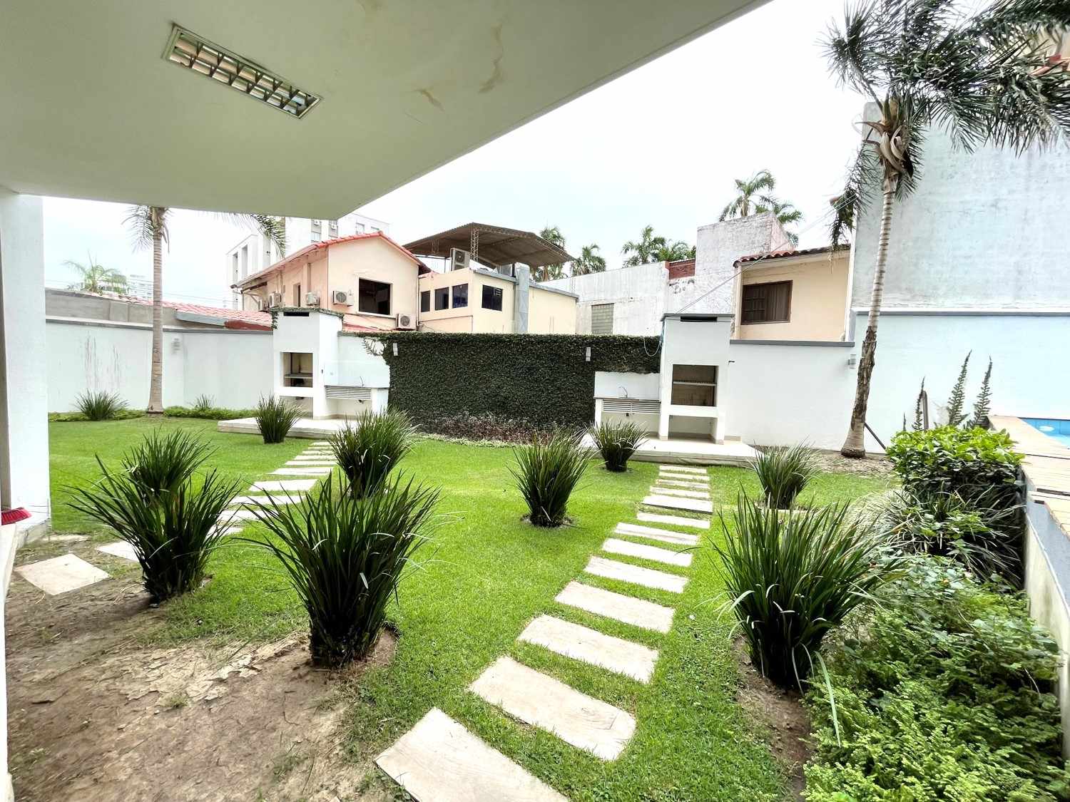 Departamento en Centro en Santa Cruz de la Sierra 1 dormitorios 1 baños 1 parqueos Foto 3