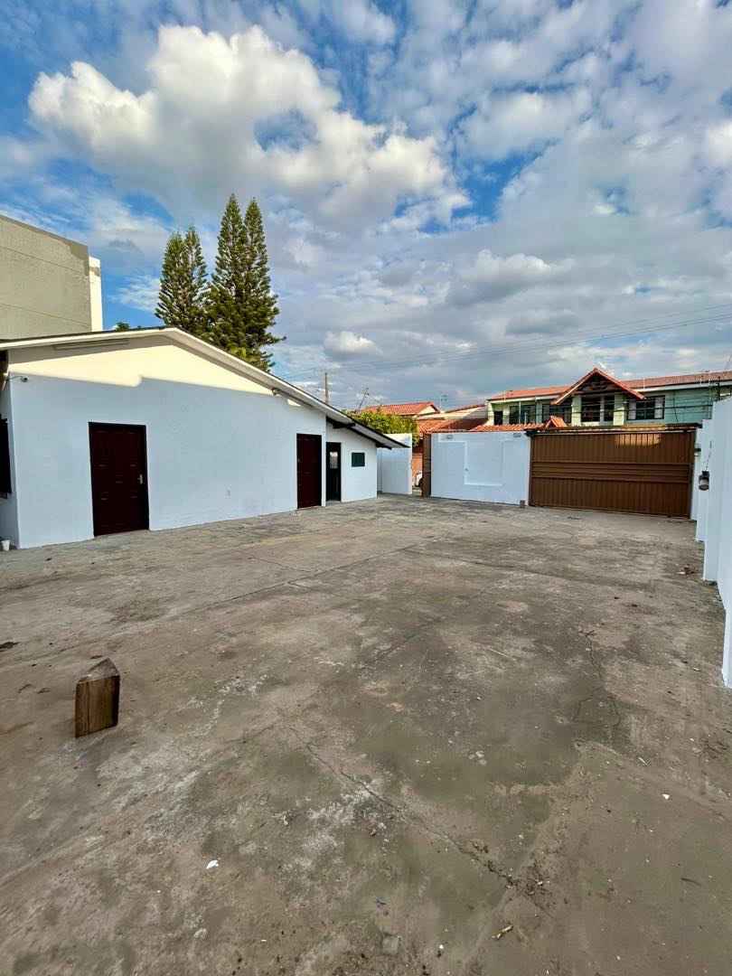 Casa en AlquilerZona norte radial 27 entre 3er y 4to anillo Foto 4