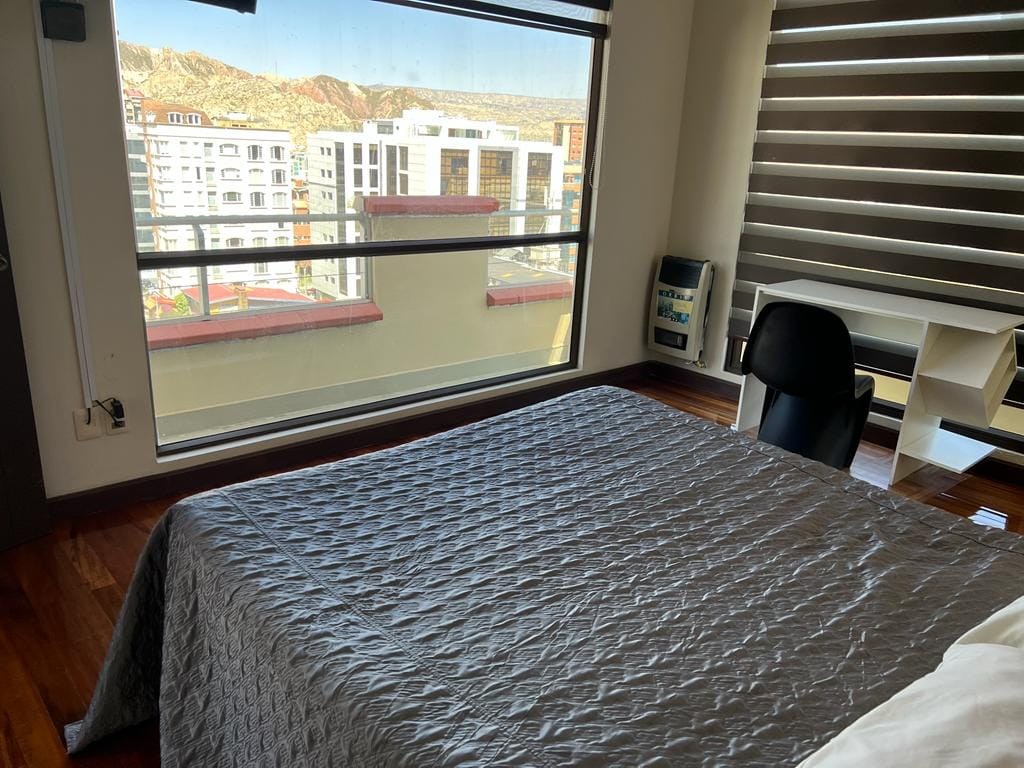 Departamento en Calacoto en La Paz 3 dormitorios 5 baños 1 parqueos Foto 7