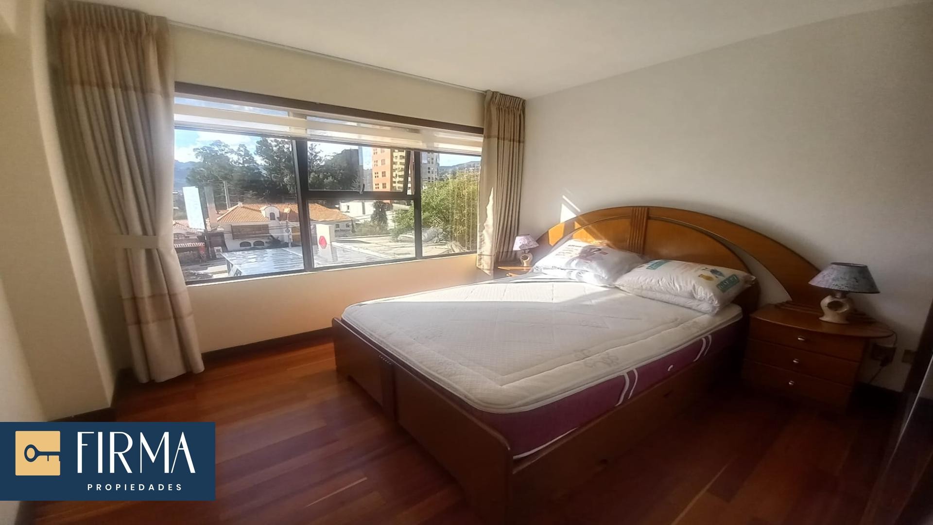Departamento en Calacoto en La Paz 3 dormitorios 3 baños 1 parqueos Foto 2