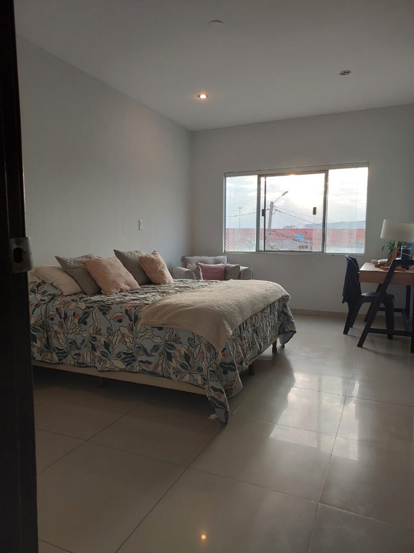 Casa en VentaCond Versalles I Ingreso a Mainter 4 dormitorios 4 baños 3 parqueos Foto 7