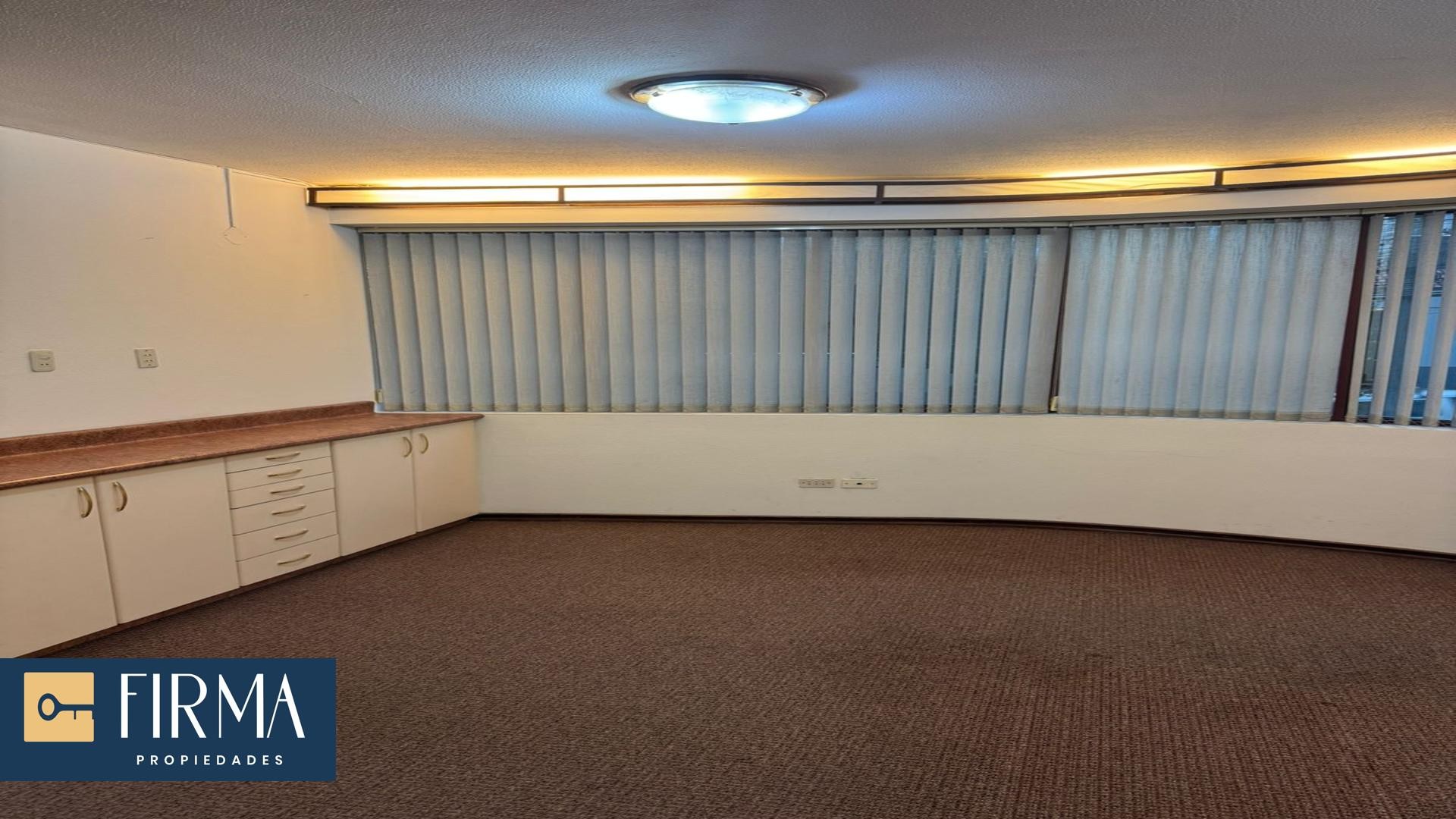 Departamento en San Jorge en La Paz 3 dormitorios 3 baños 1 parqueos Foto 16