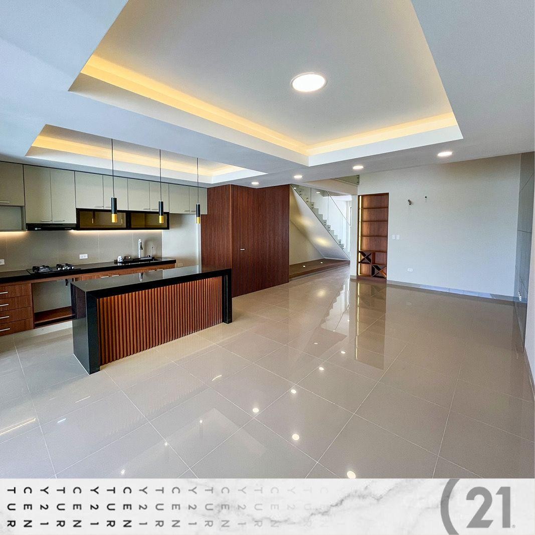 Casa en VentaCasa a estrenar en venta (Av. Alemana 7mo. anillo) 4 dormitorios 3 baños 2 parqueos Foto 3