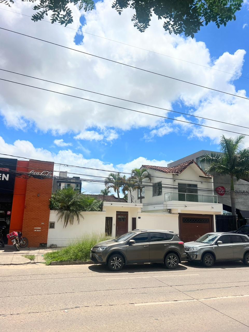 Terreno en VentaAV. BENI CASA COMO TERRENO EN VENTA    Foto 2