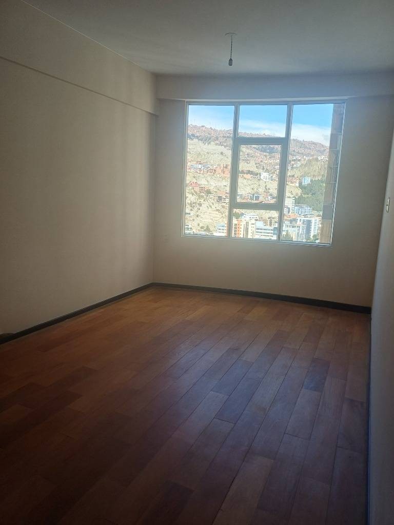 Departamento en VentaOBRAJES, AV. HERNANDO SILES 1 dormitorios 1 baños  Foto 3