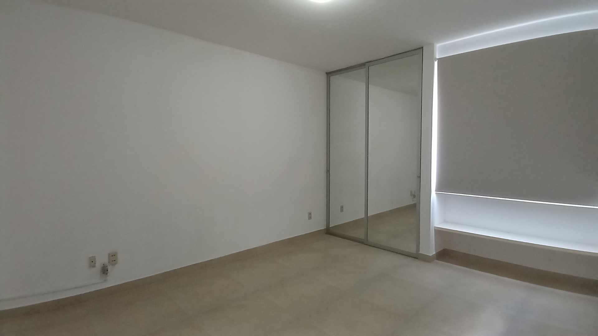 Casa en Entre 5to y 6to anillo Norte en Santa Cruz de la Sierra 4 dormitorios 4 baños 3 parqueos Foto 17