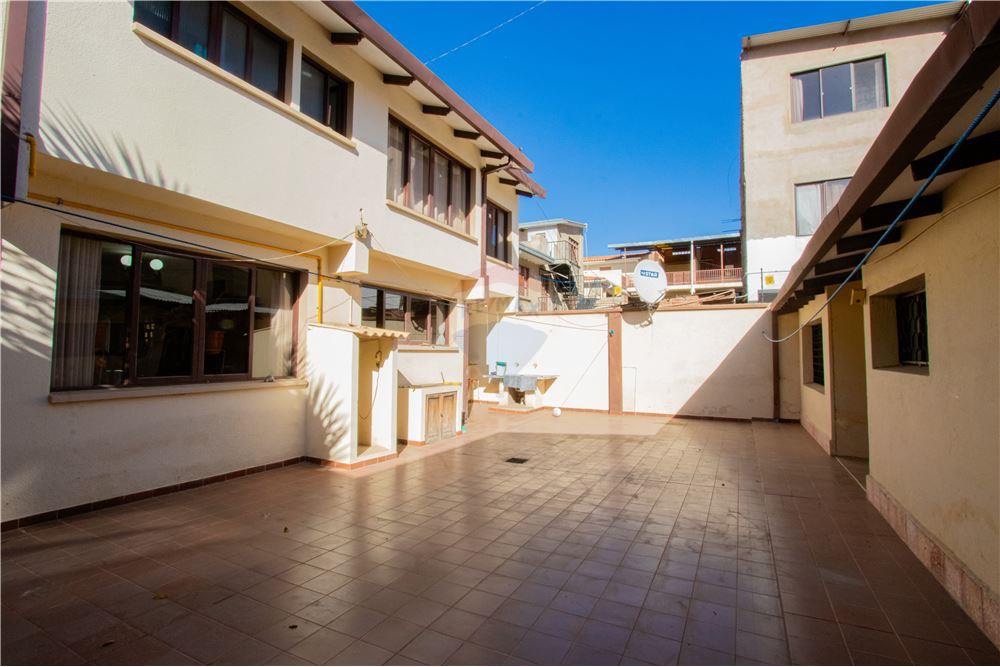 Casa en VentaCASA EN VENTA ZONA LAS CUADRAS 7 dormitorios 3 baños 2 parqueos Foto 17