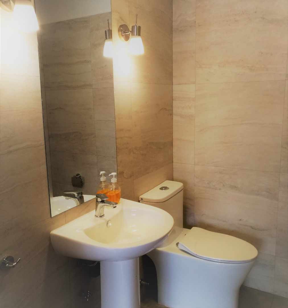 Departamento en AlquilerAv. Arce Edificio Santa Teresa San Jorge (a 1 cuadra de la UMSA) 2 dormitorios 2 baños  Foto 22